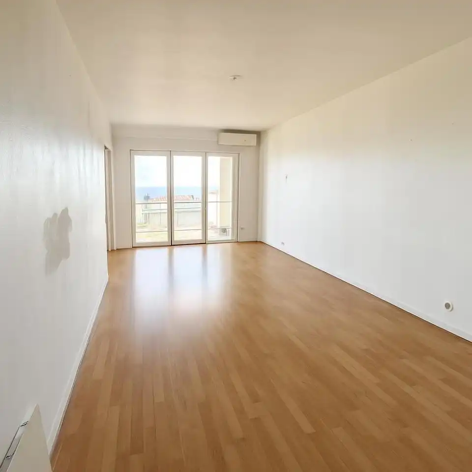 Sala d'estar de Pis en venda en Sitges amb Aire condicionat, Parquet i Terrassa