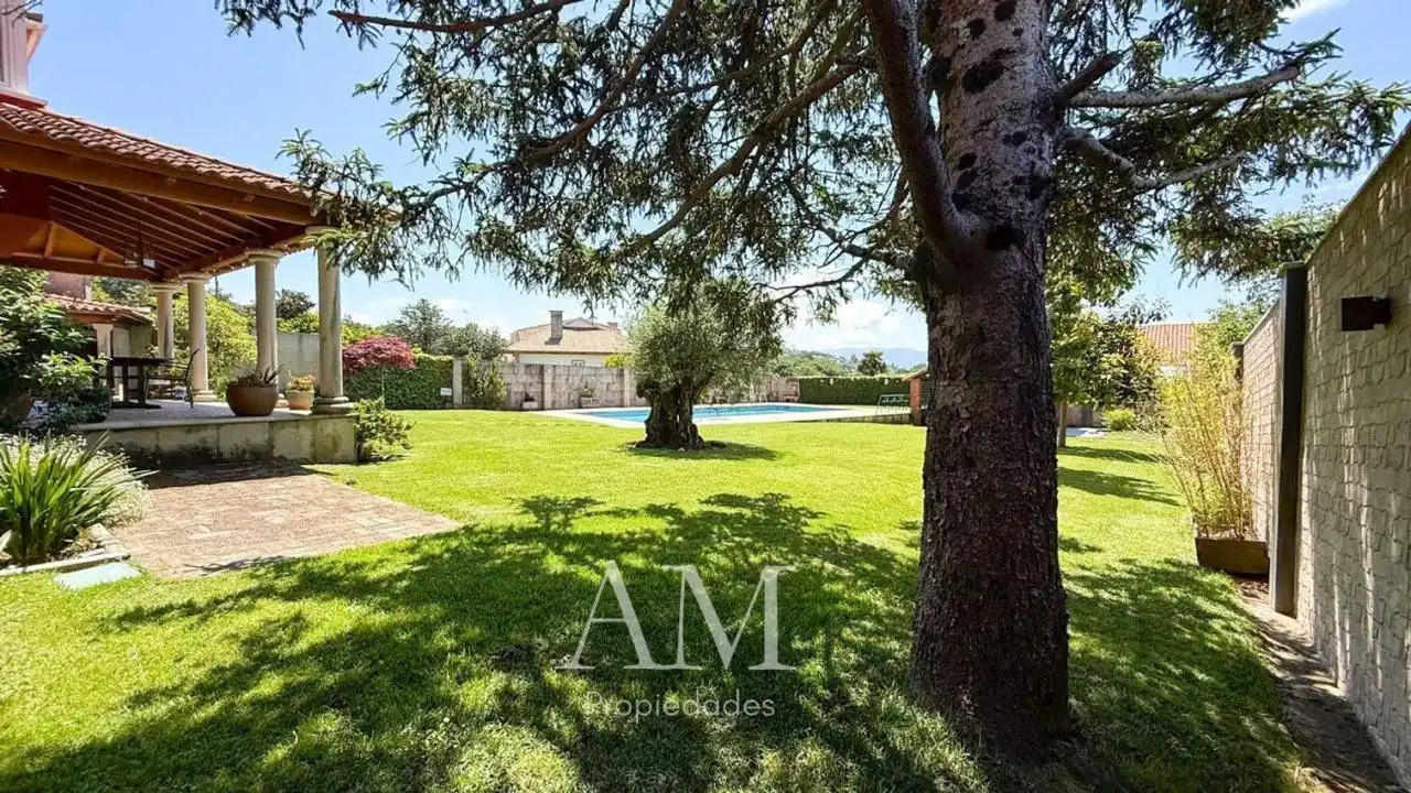 Jardí de Casa o xalet en venda en Vigo  amb Calefacció, Jardí privat i Terrassa