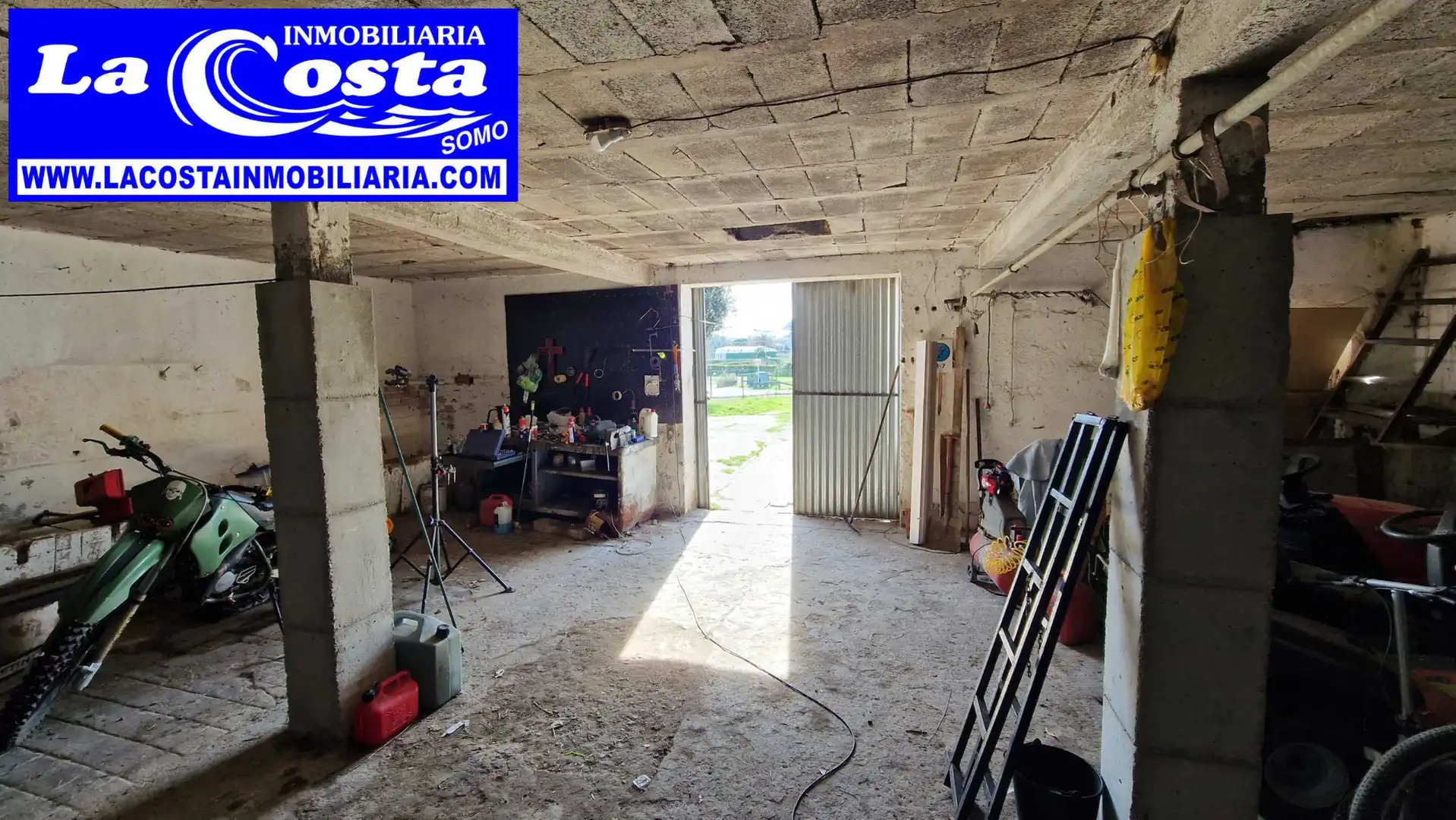 Nau industrial en venda en Ribamontán al Mar