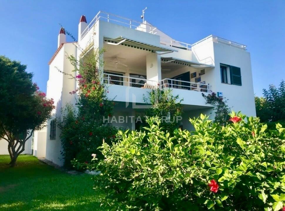 Vista exterior de Casa o xalet en venda en Ciutadella de Menorca amb Calefacció, Jardí privat i Terrassa