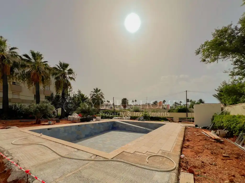 Piscina de Estudio en venta en Dénia con Aire acondicionado, Jardín privado y Terraza