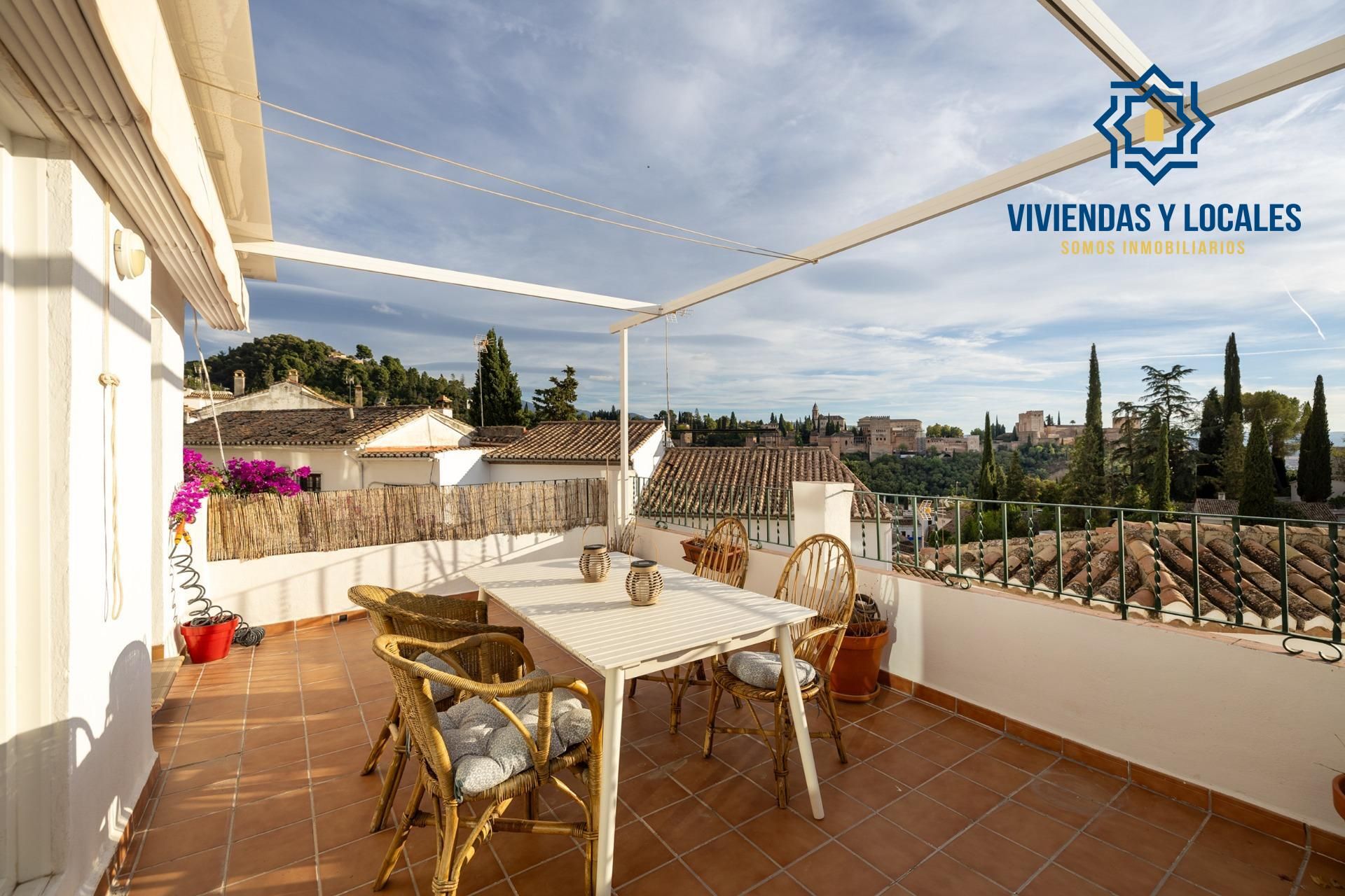 Vista exterior de Casa adosada en venda en  Granada Capital amb Terrassa