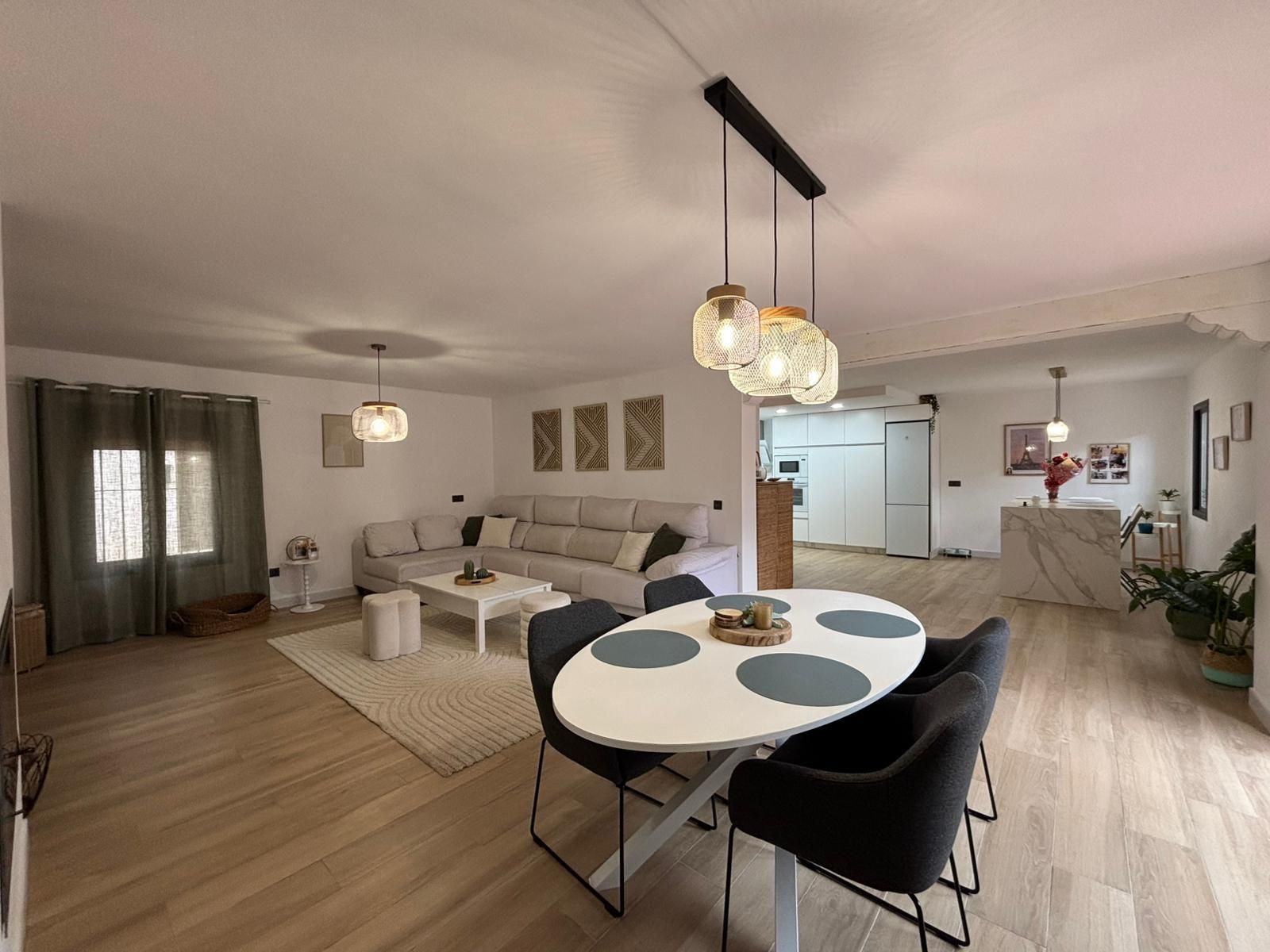 Wohnzimmer von Einfamilien-Reihenhaus zum Verkauf in Los Barrios mit Gemeinschaftspool