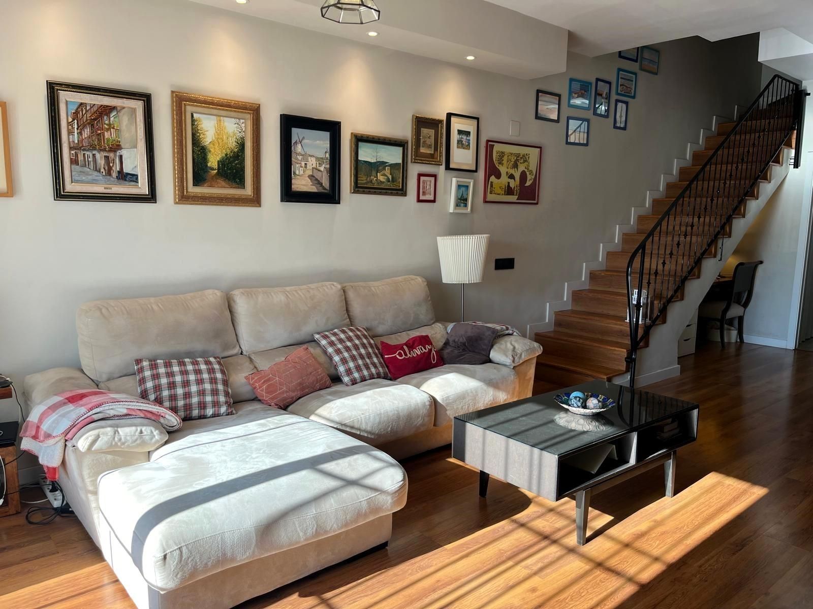 Single-family semi-detached for sale in Calle ROCAFORT, Massarrojos