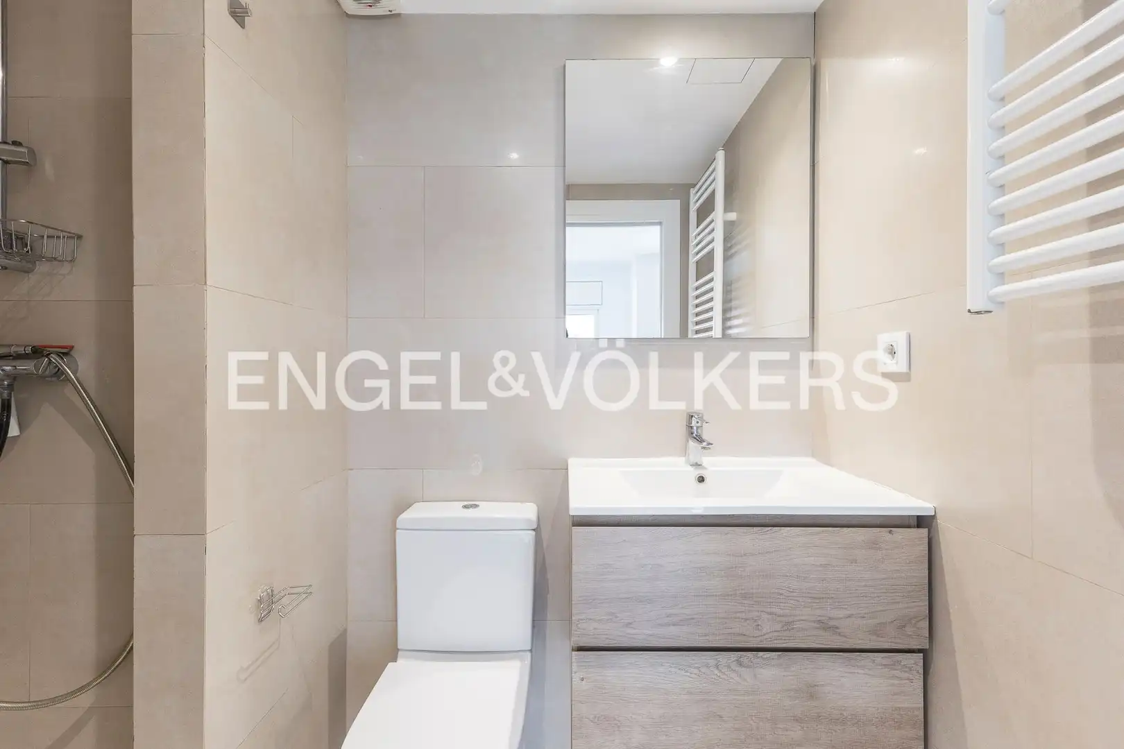 Baño de Piso en venta en Barcelona con Aire acondicionado, Calefacción y Parquet