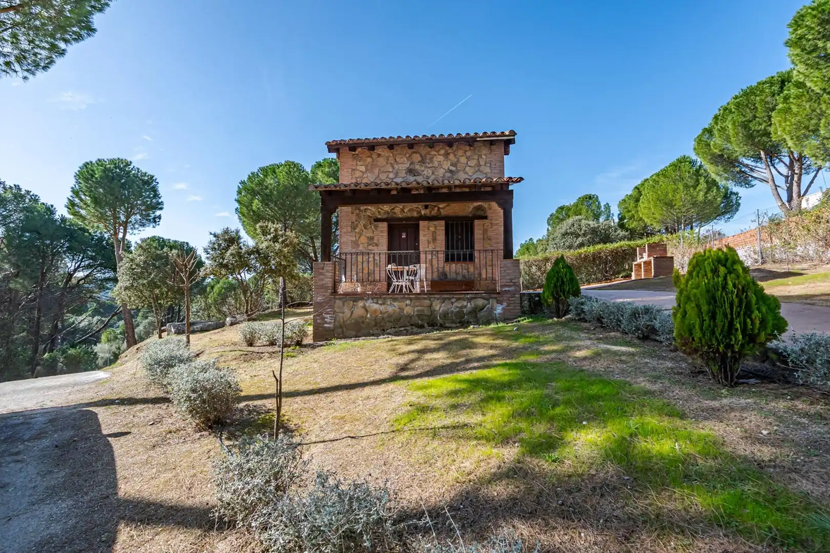 Jardí de Finca rústica en venda en El Tiemblo  amb Calefacció, Jardí privat i Terrassa