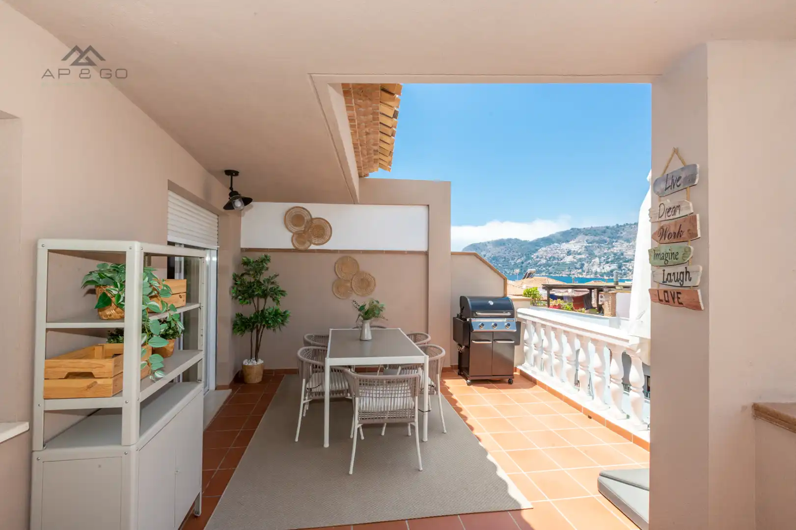 Terrasse von Dachboden zur Miete in Almuñécar mit Klimaanlage, Terrasse und Möbliert