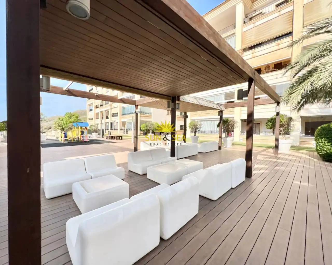 Terraza de Apartamento de alquiler en Guardamar del Segura con Aire acondicionado, Calefacción y Piscina