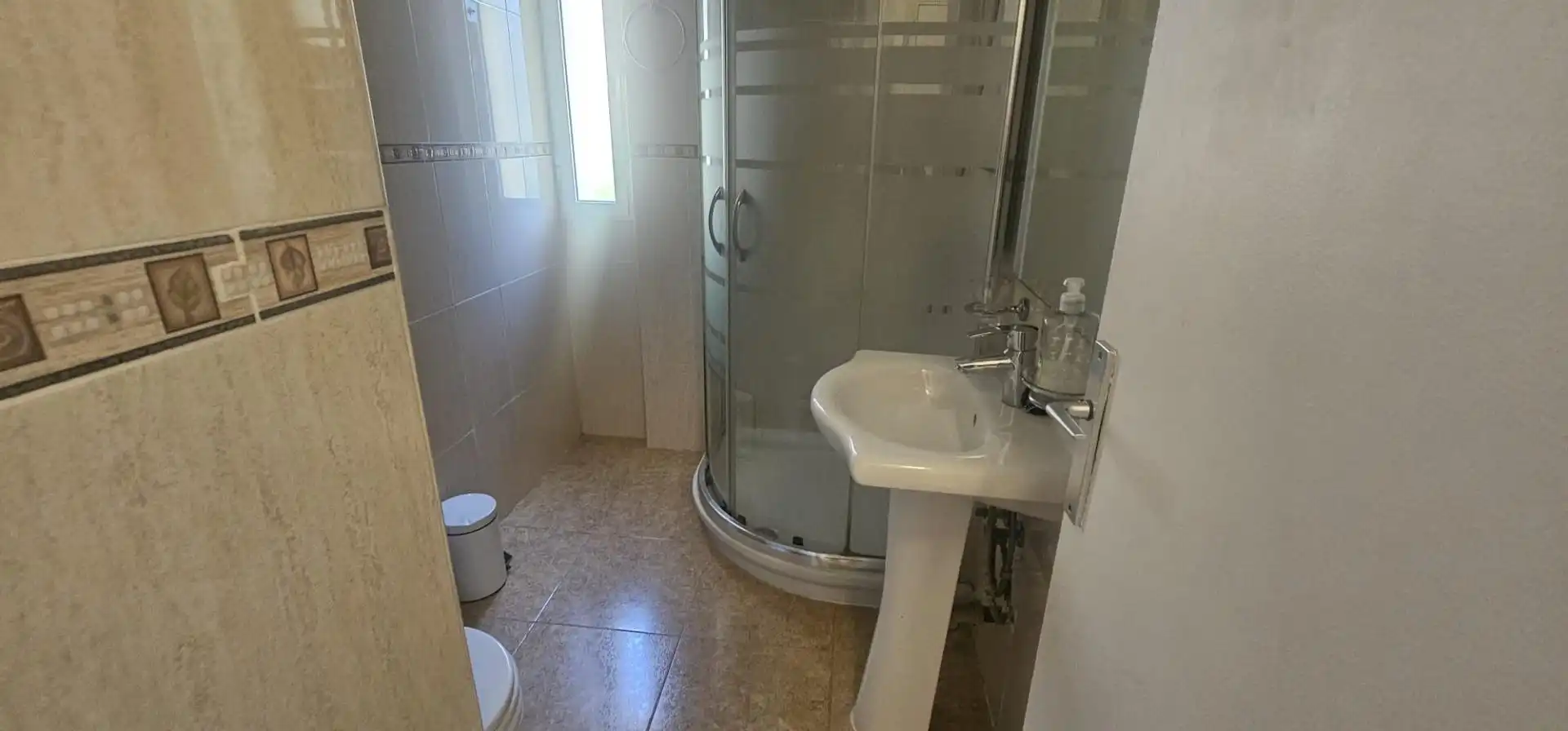 Baño de Apartamento en venta en Benalmádena