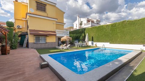 CHALET CON PISCINA Y JARDÍN A SOLO 10 MINUTOS DE GRANADA, imagen 3