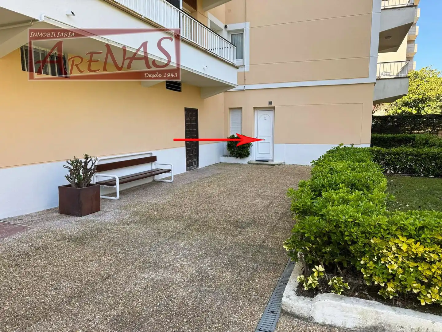 Terrassa de Apartament en venda en Laredo amb Calefacció, Jardí privat i Moblat
