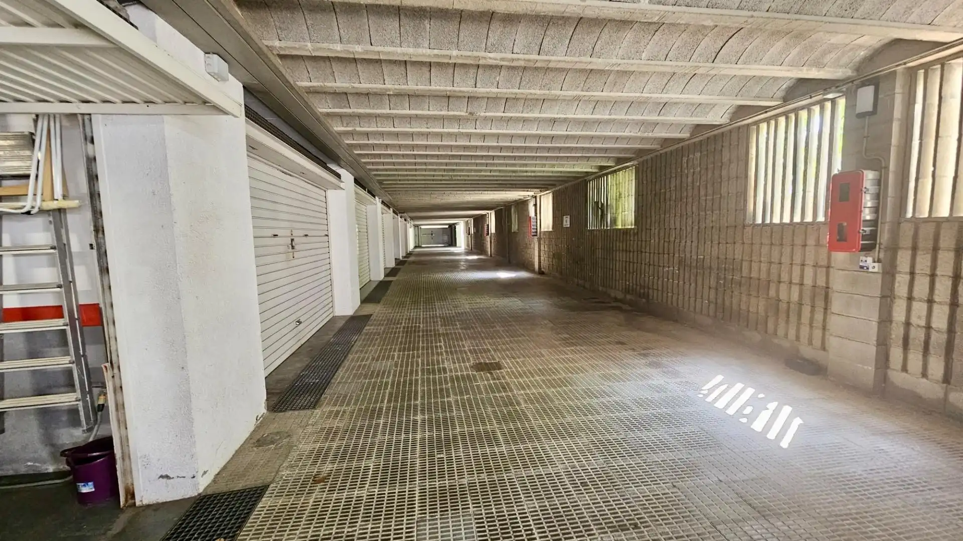 Parking de Casa o chalet en venta en Calella con Aire acondicionado, Calefacción y Jardín privado