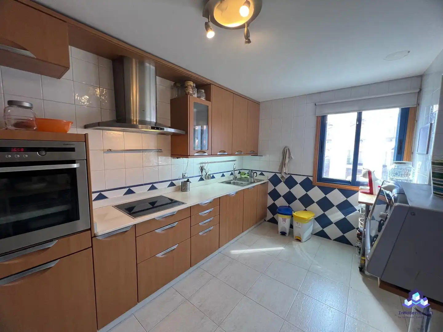 Dúplex en venda a Cataixa, Acorán