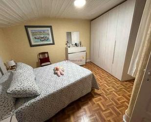 Dormitori de Apartament en venda en Vigo  amb Parquet, Traster i Moblat