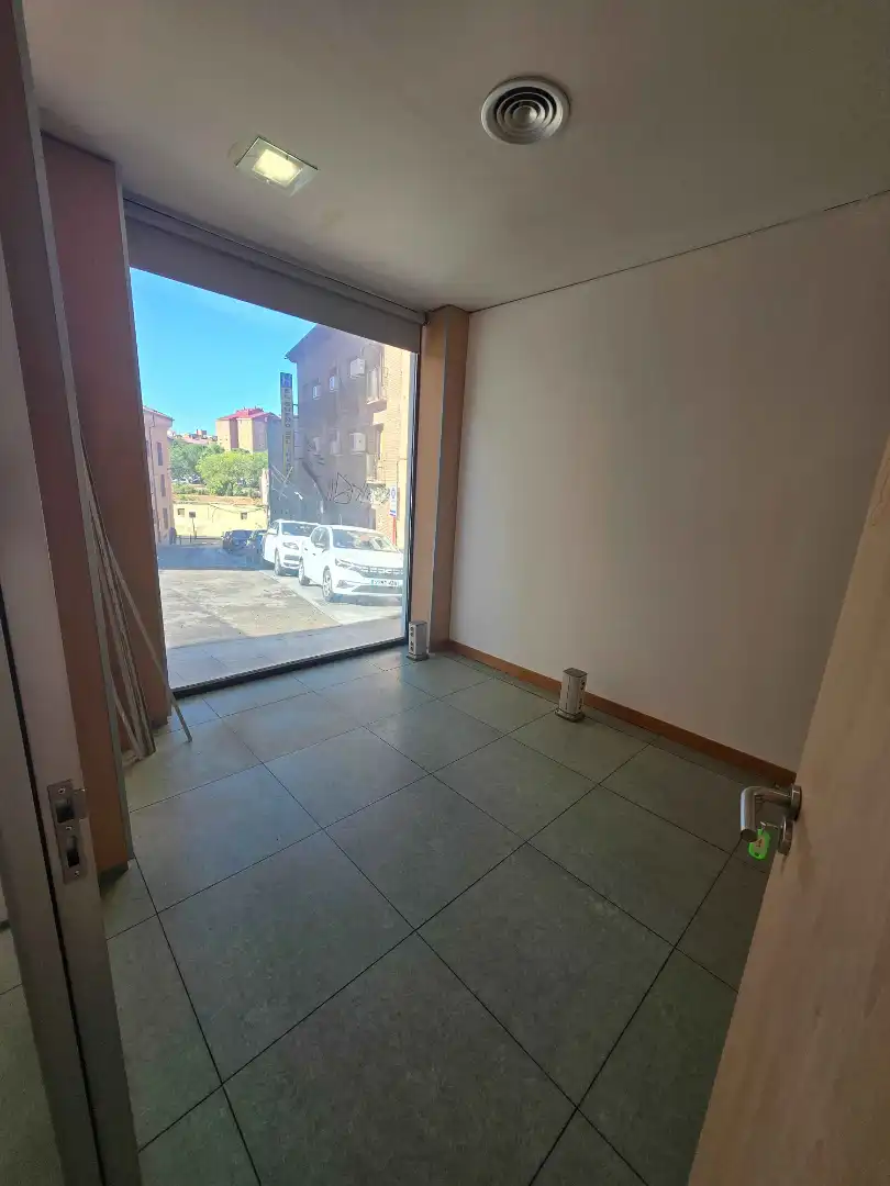 Business premises for sale in Calle San Juan de Dios 10, imagen 4