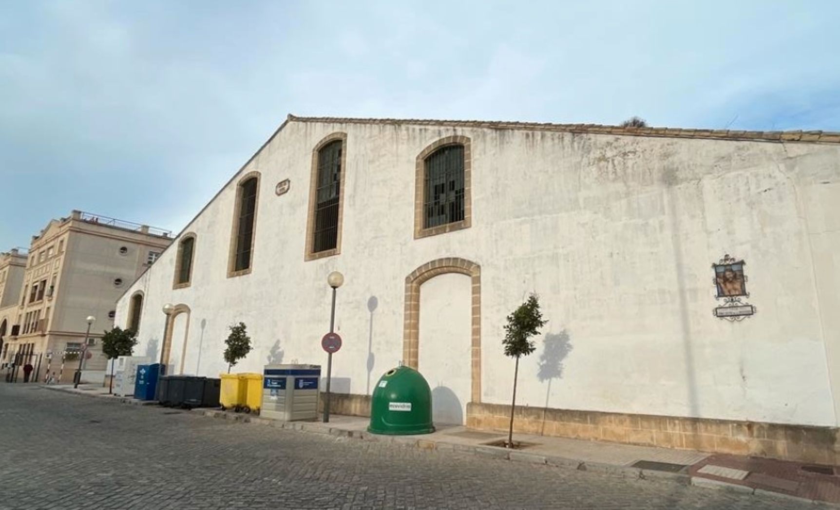 Vista exterior de Nau industrial en venda en Jerez de la Frontera