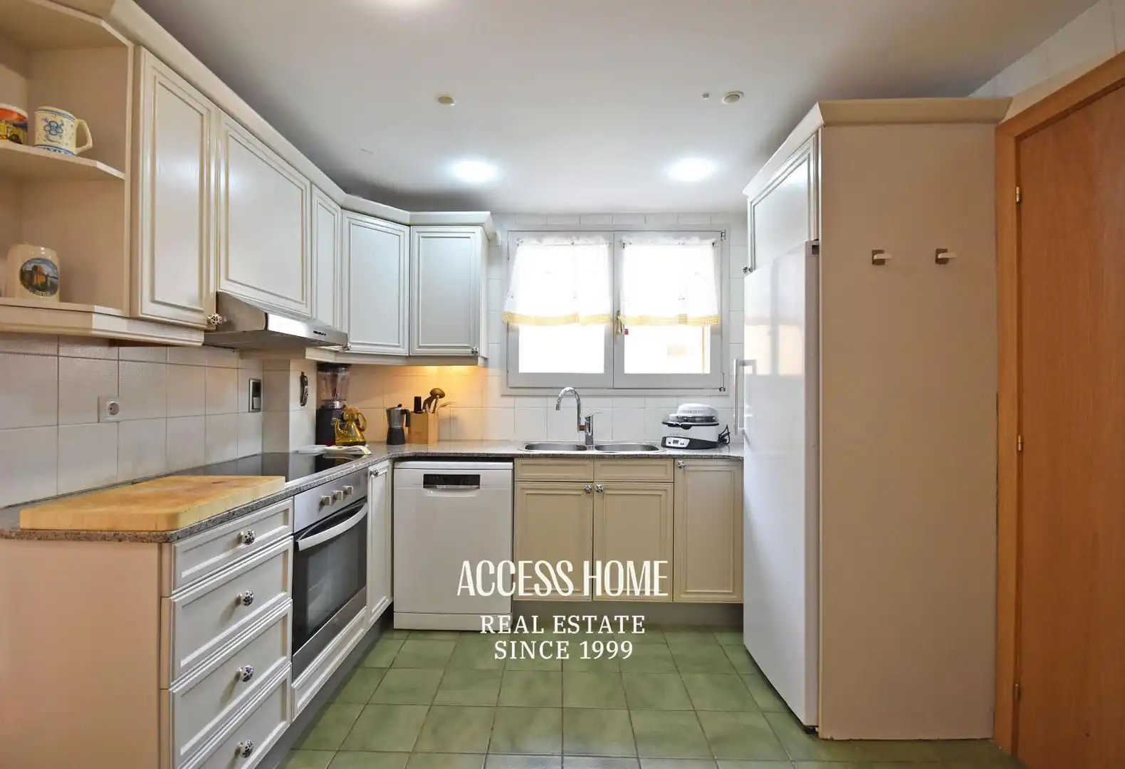 Kitchen of Houses for sale in Tiana  with Air Conditioner, Heating and Terrace