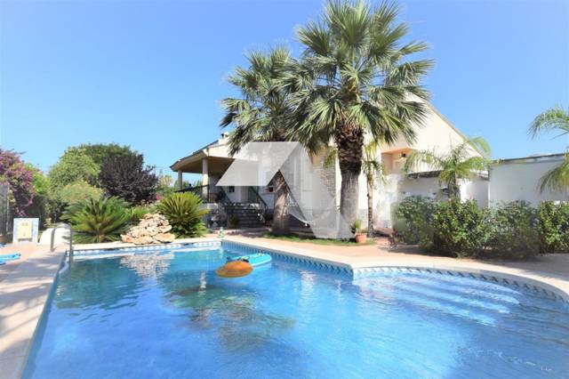 Casa-chalet en Venta en Villamontes - Boqueres