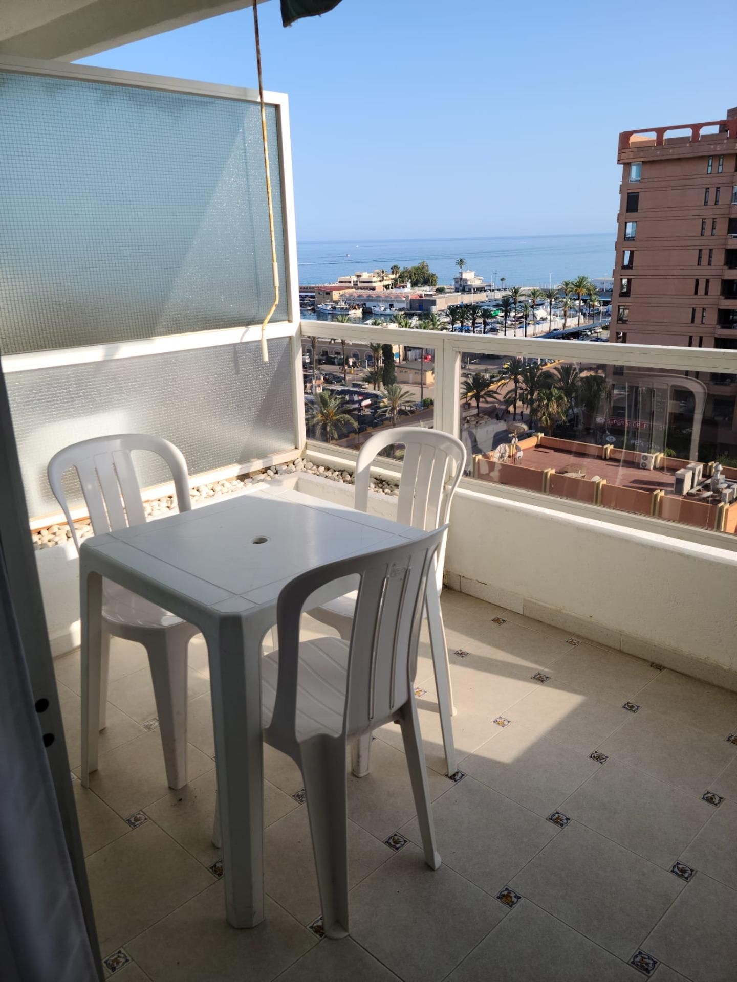 Terrassa de Estudi de lloguer en Fuengirola amb Aire condicionat, Calefacció i Jardí privat