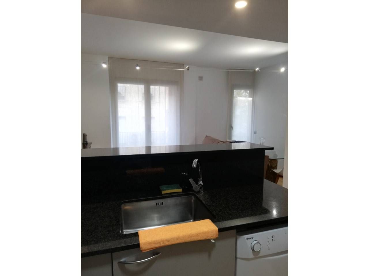 Cuina de Pis de lloguer en Terrassa amb Aire condicionat, Calefacció i Parquet