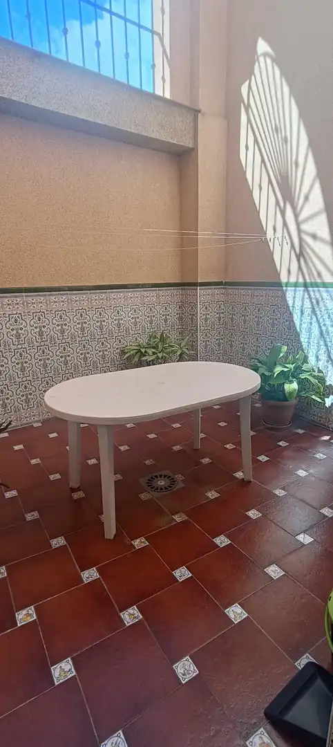 Terrassa de Casa adosada en venda en Algeciras amb Aire condicionat, Moblat i Alarma
