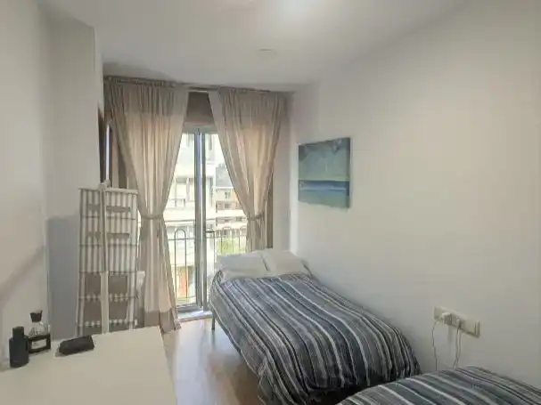 Habitación de Piso de alquiler en Valdoviño, A Coruña