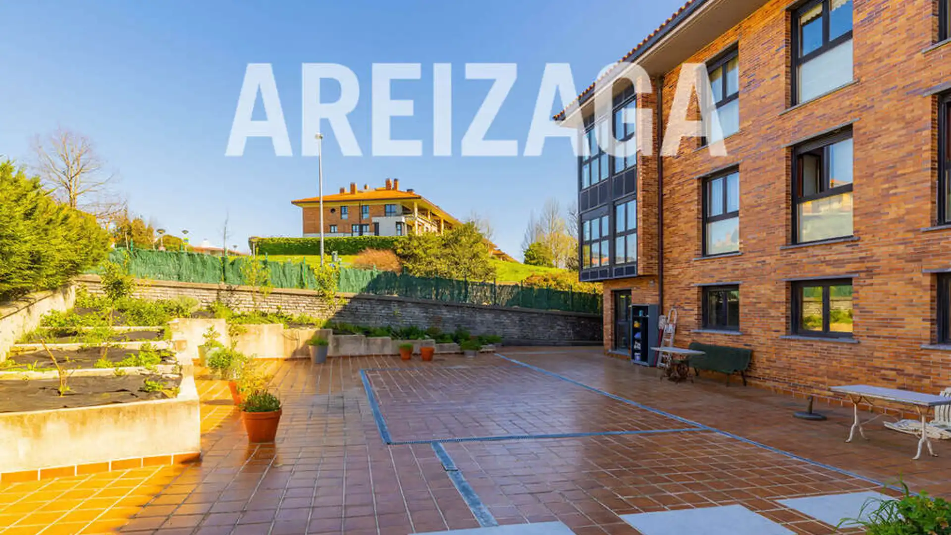 Vista exterior de Piso en venta en Donostia - San Sebastián  con Calefacción, Jardín privado y Terraza