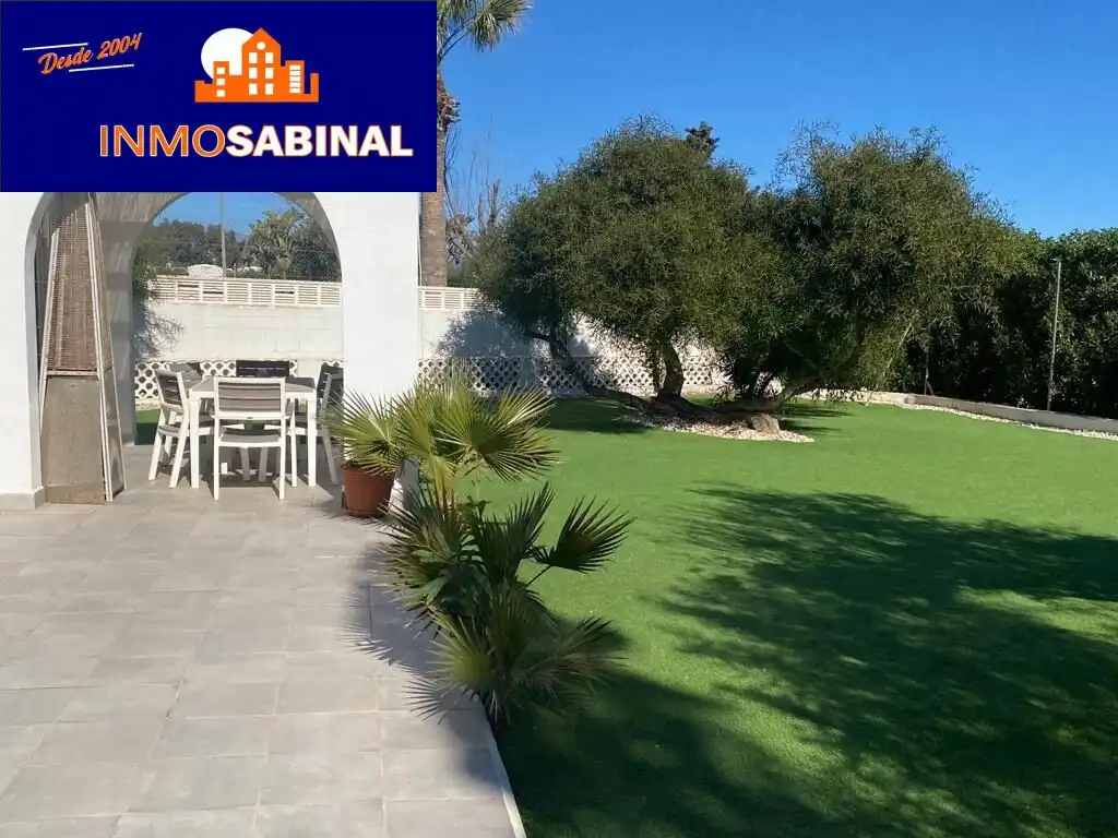 Jardín de Casa o chalet en venta en Roquetas de Mar con Aire acondicionado, Jardín privado y Piscina