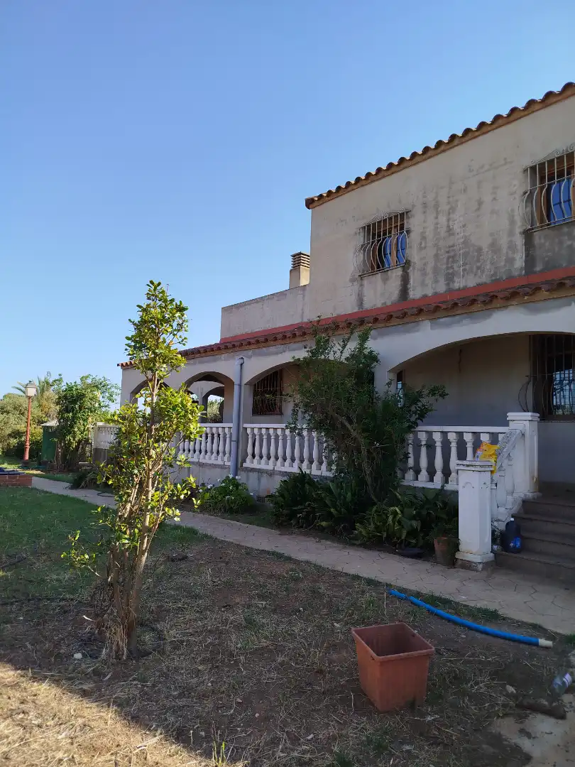 Vista exterior de Casa o xalet en venda en Benicarló amb Aire condicionat, Calefacció i Jardí privat