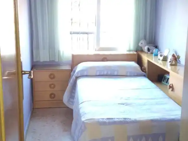 Schlafzimmer von Wohnung zum Verkauf in  Valencia Capital mit Klimaanlage und Balkon