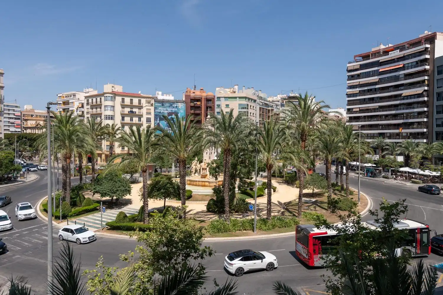 Pis amb terrassa de lloguer a Plaça Luceros