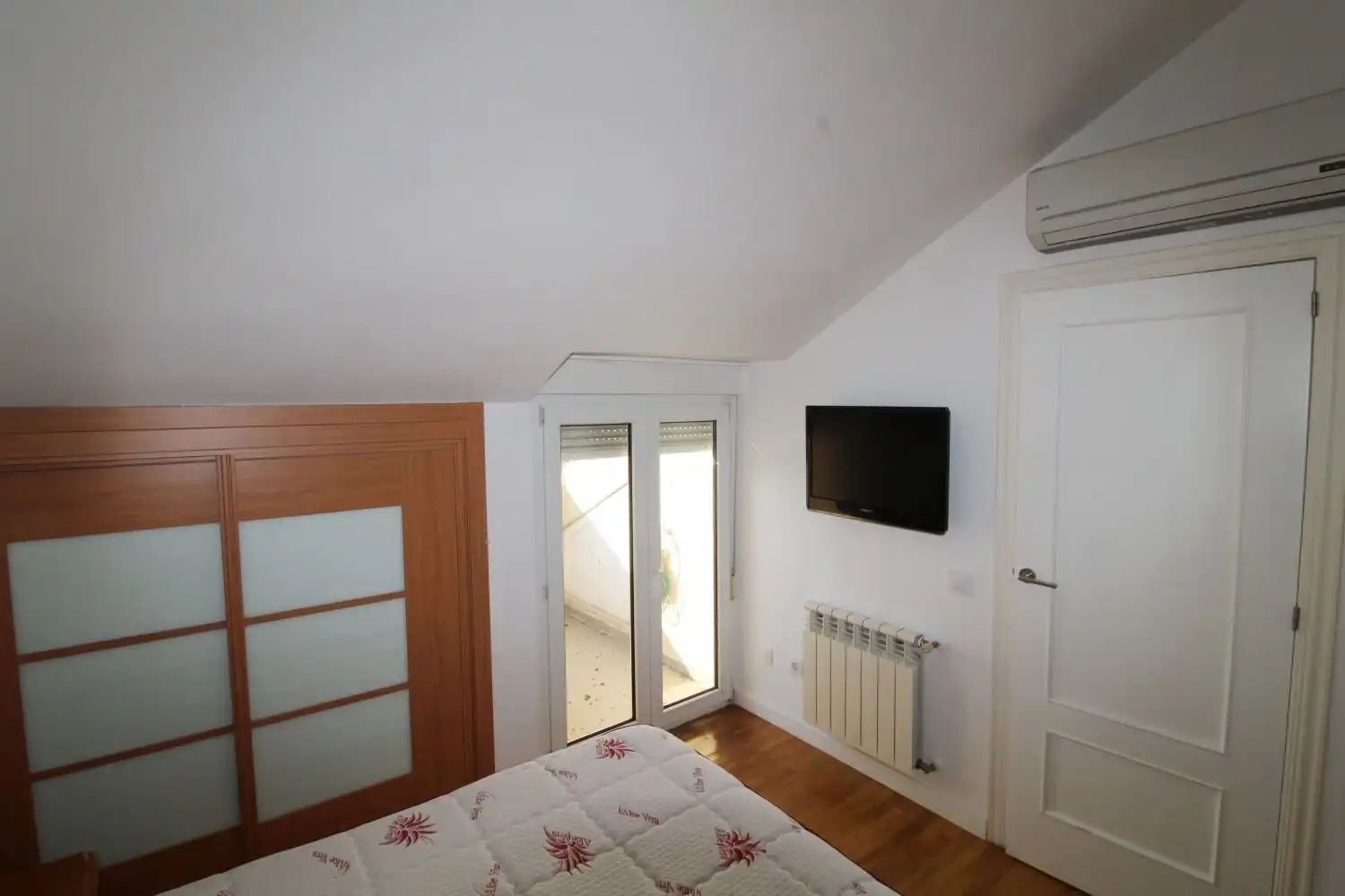 Bedroom of Duplexes for sale in Ciudad Real  with Air Conditioner, Heating and Parquet flooring