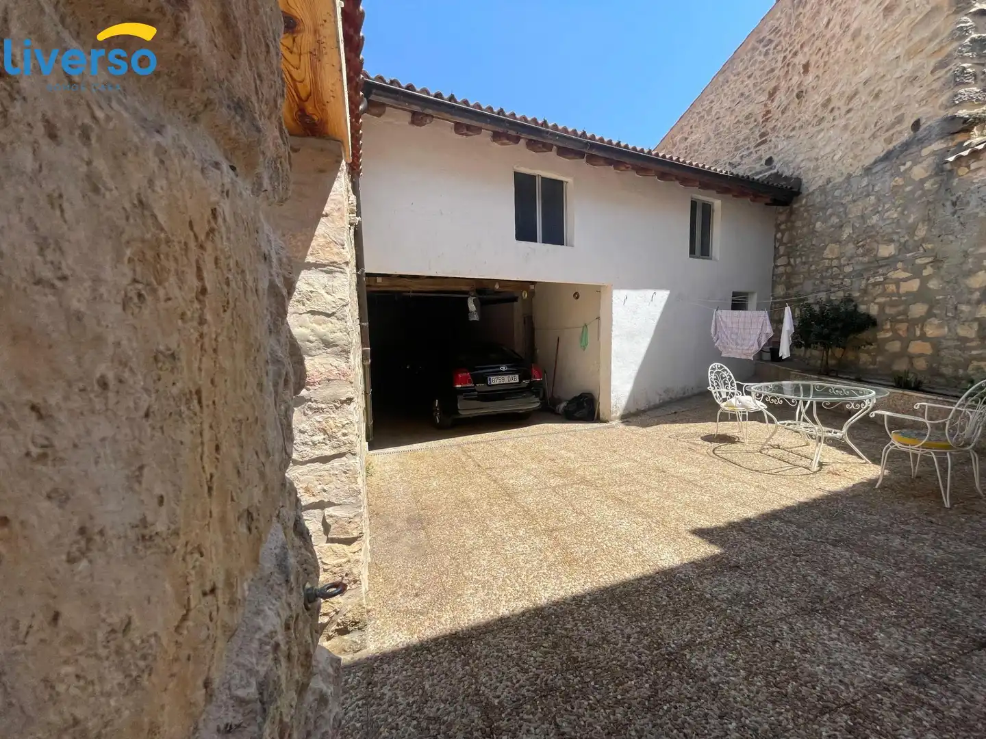 Aparcament de Finca rústica en venda en Moral de Hornuez amb Terrassa, Traster i Moblat