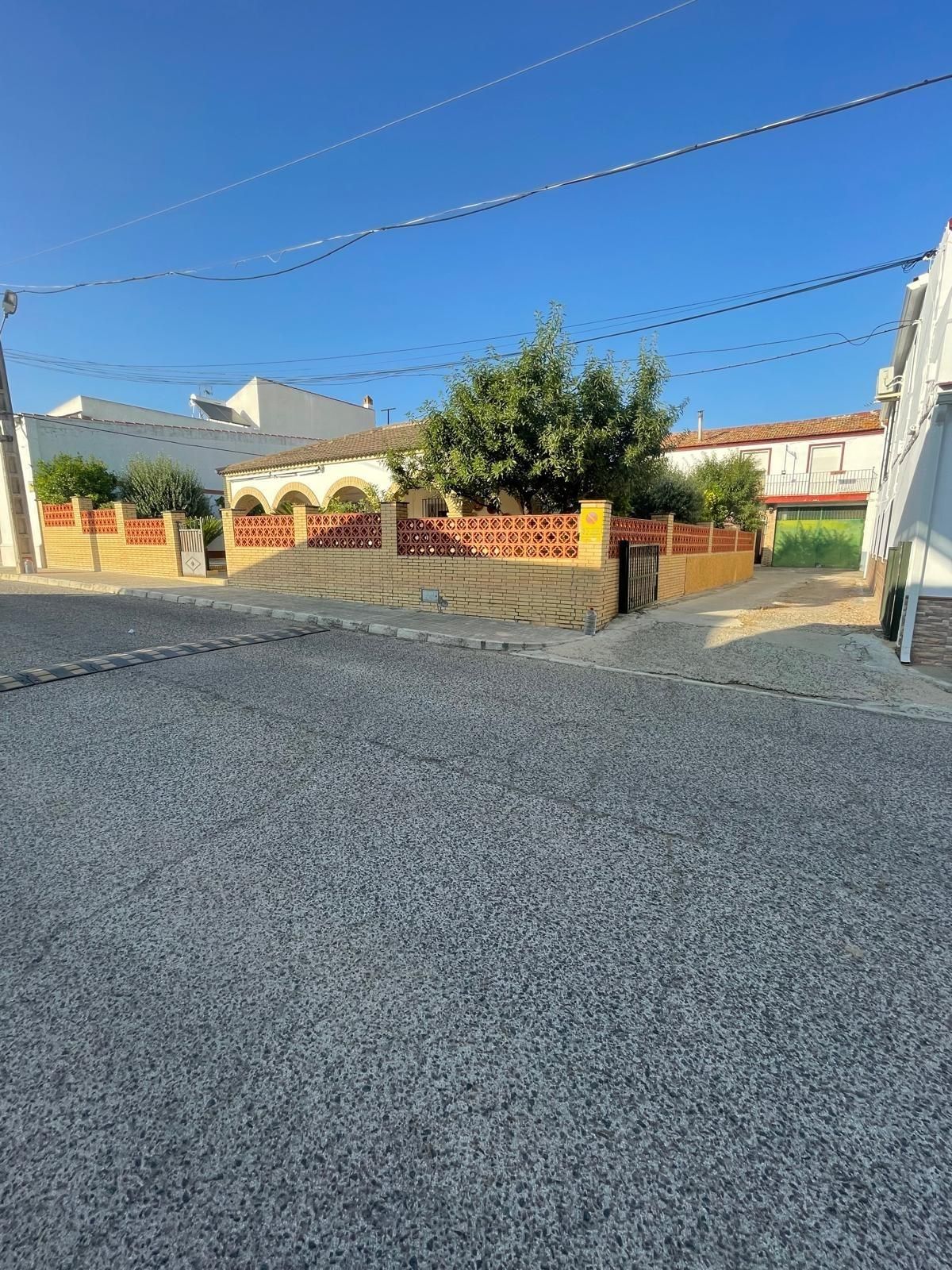 Vista exterior de Casa adosada en venda en Fuentes de Andalucía