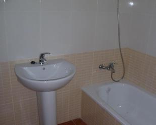 Bathroom of Flat for sale in Aldover
