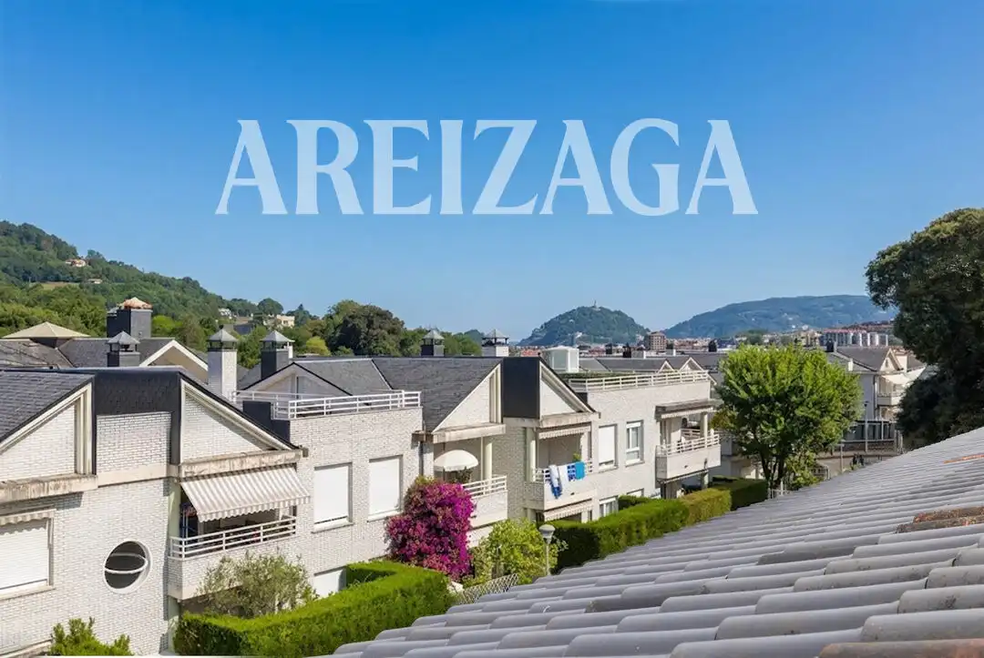 Vista exterior de Casa o xalet en venda en Donostia - San Sebastián  amb Calefacció, Jardí privat i Terrassa