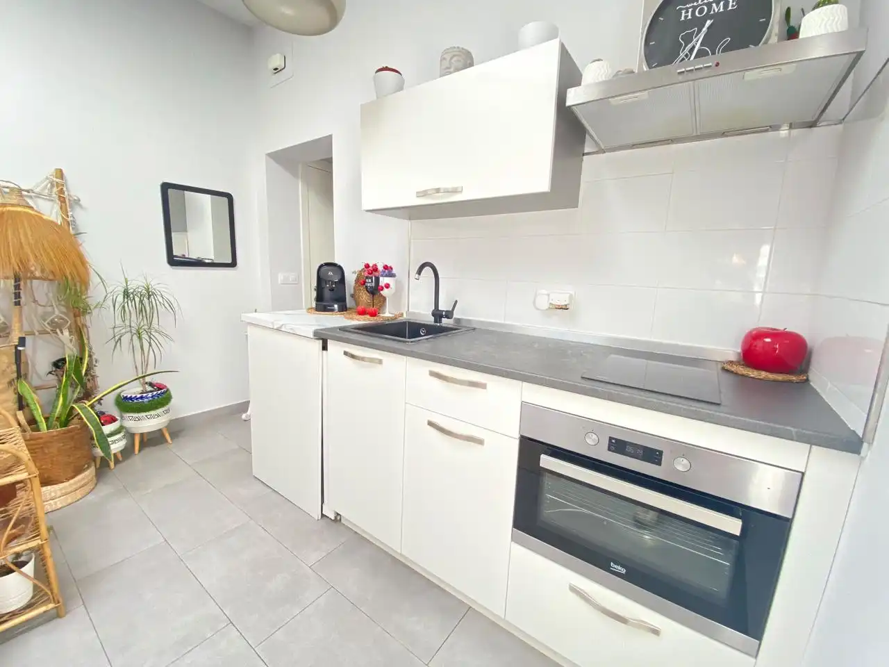 Cuina de Apartament en venda en Sanlúcar de Barrameda amb Aire condicionat i Terrassa
