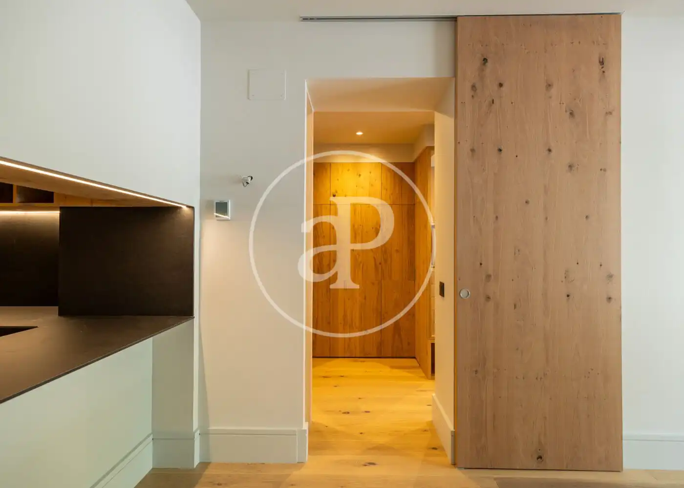 Wohnung zum Verkauf in Barcelona mit Klimaanlage und Heizung