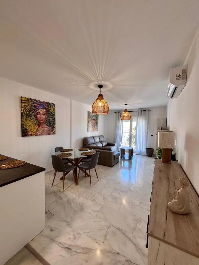 Wohnzimmer von Dachboden zum Verkauf in Arcos de la Frontera mit Terrasse, Möbliert und Ofen