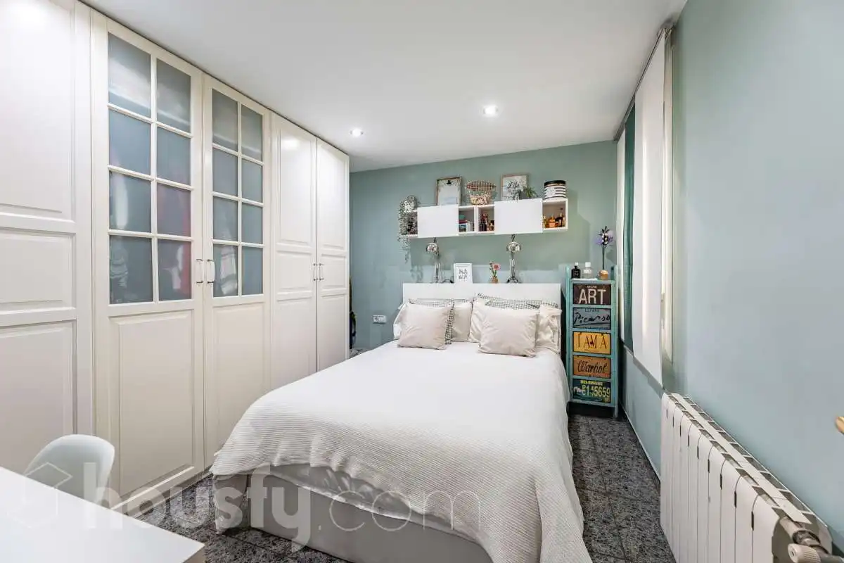 Bedroom of Flat for sale in Sabadell  with Air Conditioner, Heating and Furnished