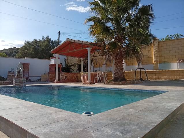 Casa-chalet en Venta en Urbanización el Sol, 76 en Alcolea