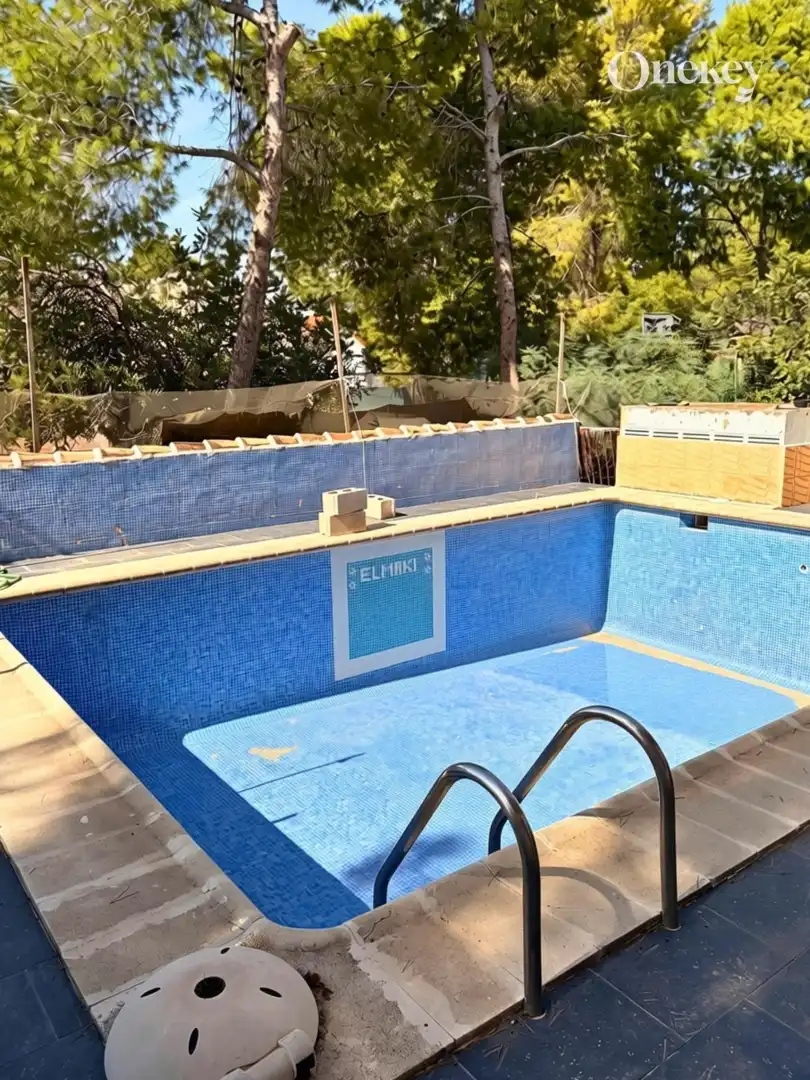 Swimming pool of Flat for sale in Los Conejos