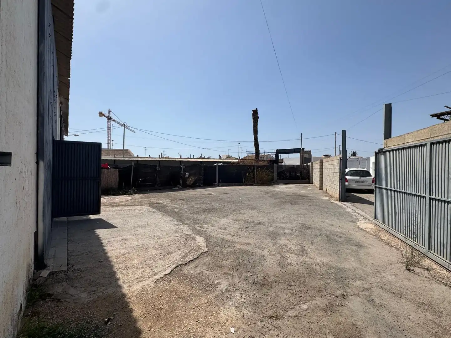 Parkplatz von Fabrikhallen zur Miete in San Pedro del Pinatar