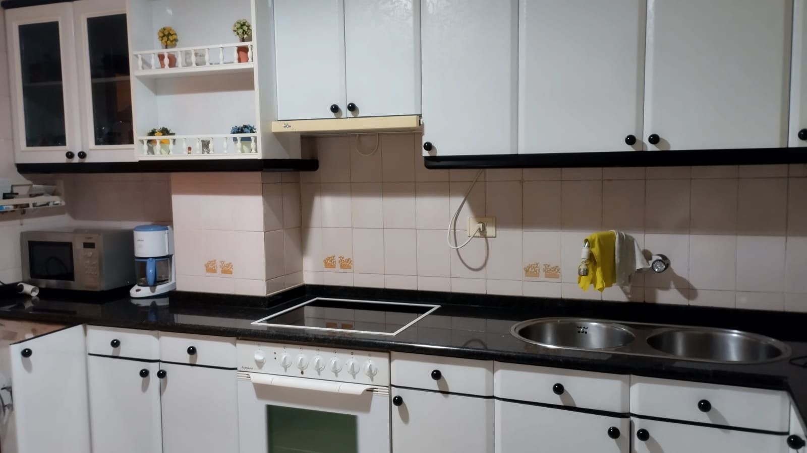 Kitchen of Flat for sale in O Carballiño    with Heating, Storage room and Furnished