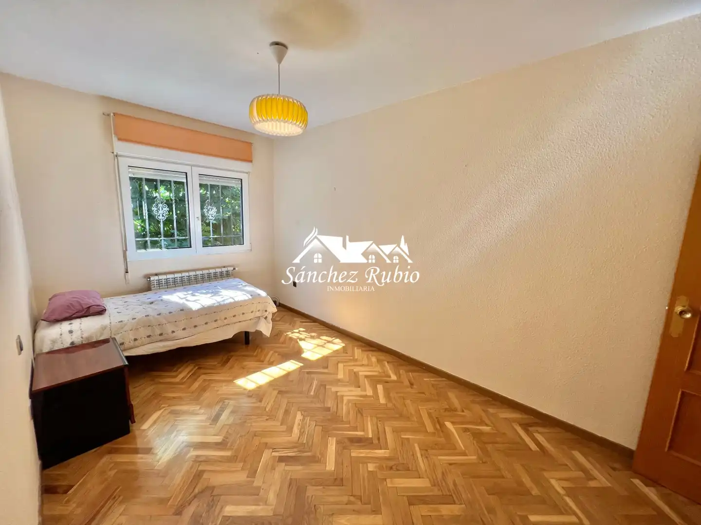Bedroom of Houses for sale in Galapagar  with Heating, Private garden and Parquet flooring