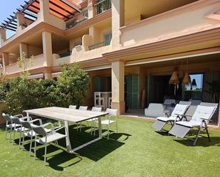 Terrassa de Apartament en venda en Benahavís amb Terrassa i Piscina