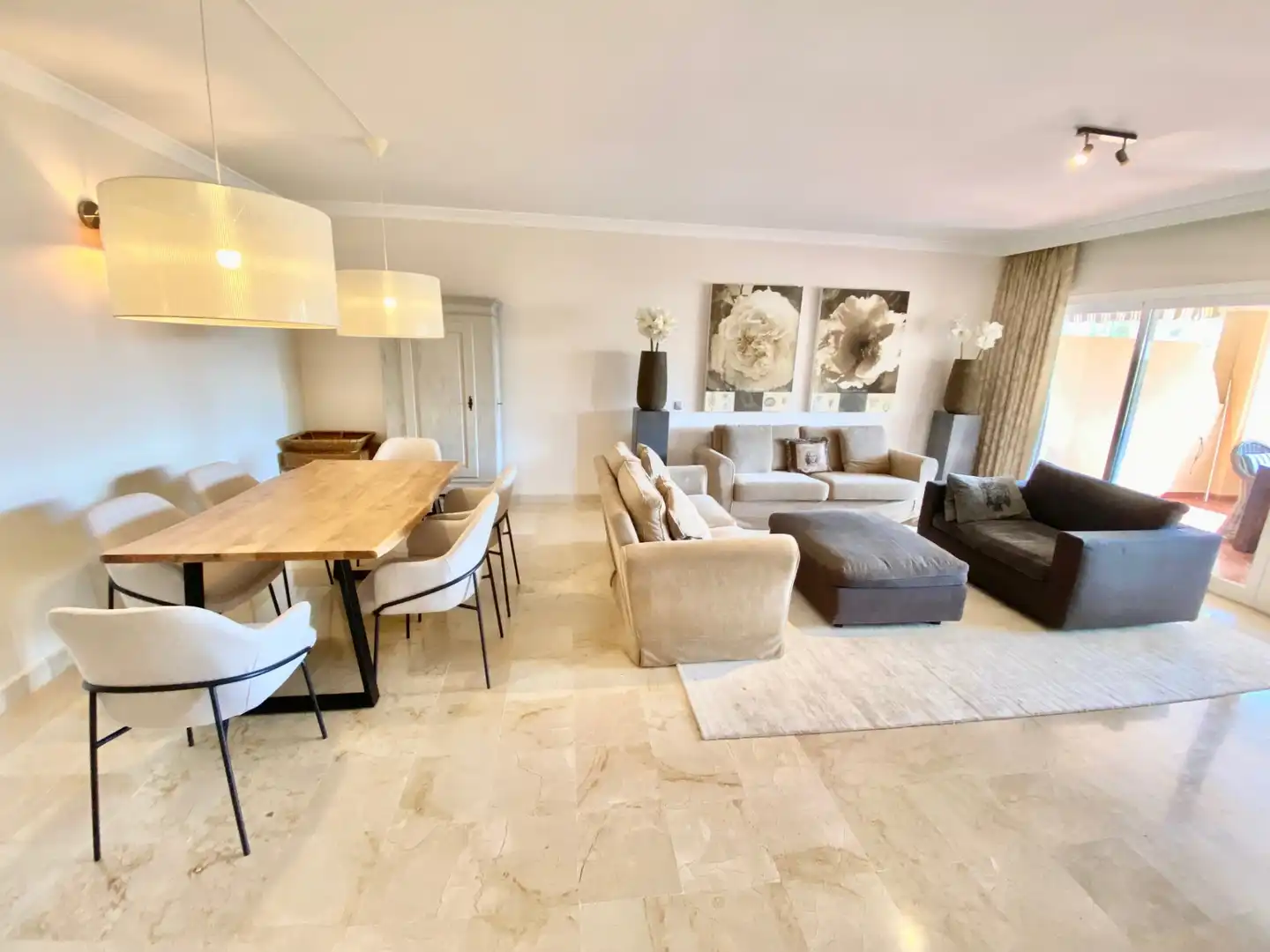 Apartments for rent in Benatalaya