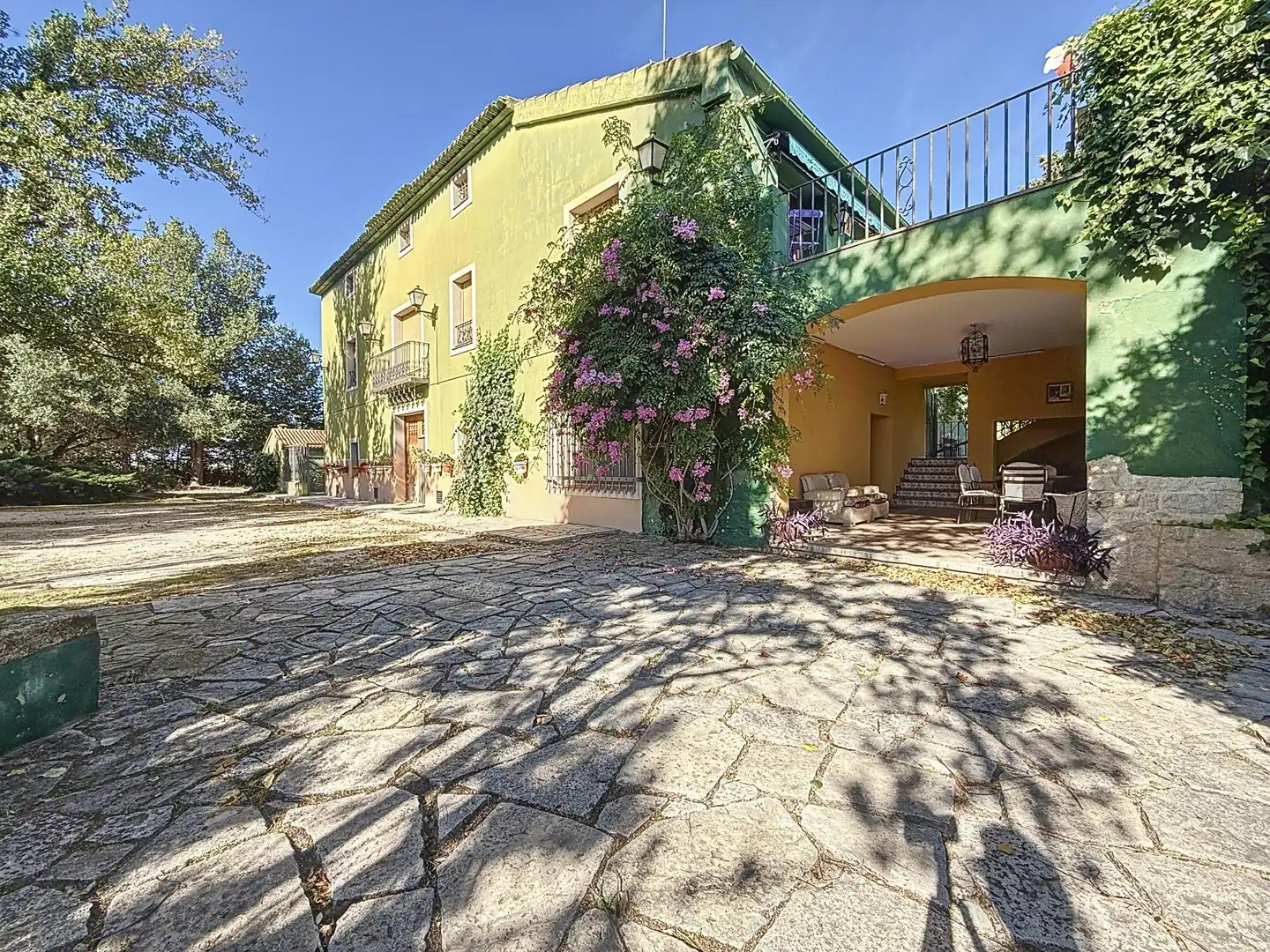 Vista exterior de Finca rústica en venta en Castalla con Jardín privado, Terraza y Piscina
