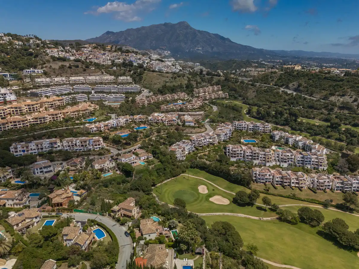 Vista exterior de Casa o xalet en venda en Málaga amb Aire condicionat, Terrassa i Moblat