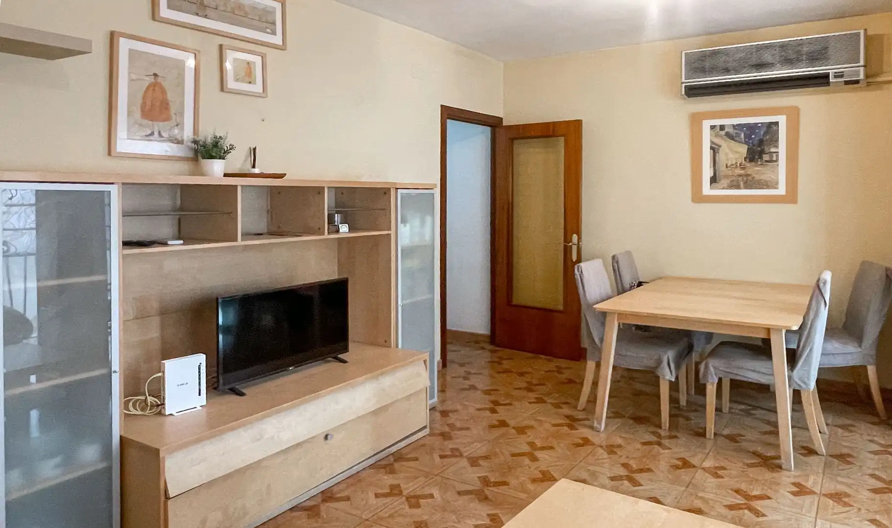 Living room of Flat for rent in Sant Boi de Llobregat  with Air Conditioner and Heating